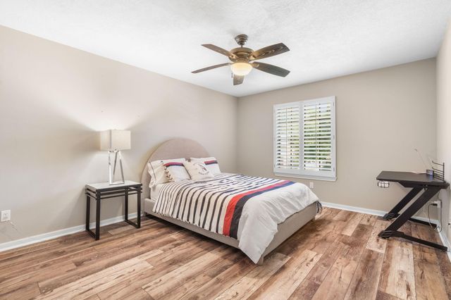 34 Smokestone Drive, The Woodlands, TX 77381