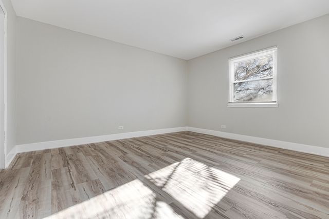 59 Gant Circle H, Streamwood, IL 60107