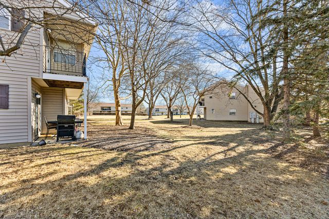 59 Gant Circle H, Streamwood, IL 60107