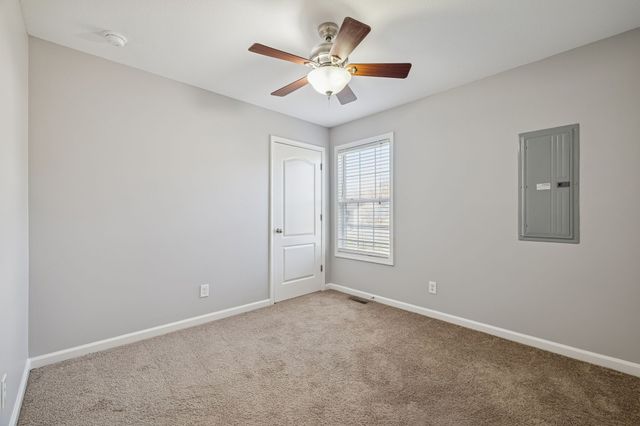 405 Zurich Ct, Clarksville, TN 37040