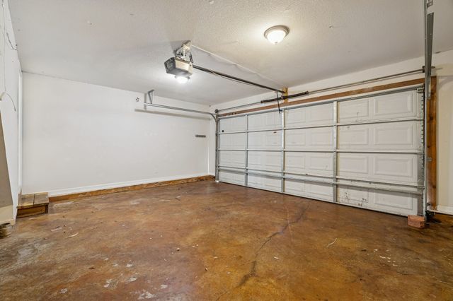 405 Zurich Ct, Clarksville, TN 37040