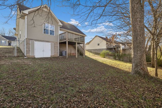 405 Zurich Ct, Clarksville, TN 37040