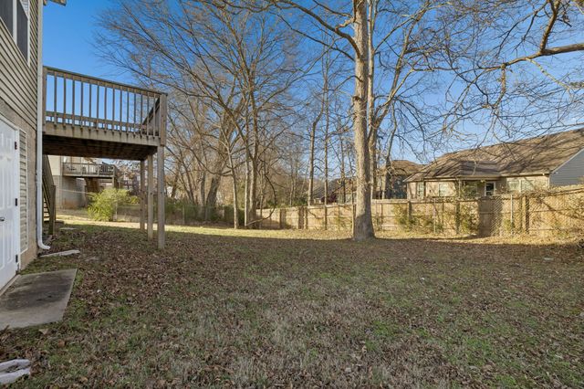 405 Zurich Ct, Clarksville, TN 37040