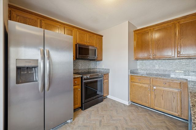 405 Zurich Ct, Clarksville, TN 37040