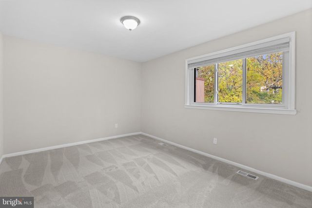 5537 DORAL DR, Wilmington, DE 19808