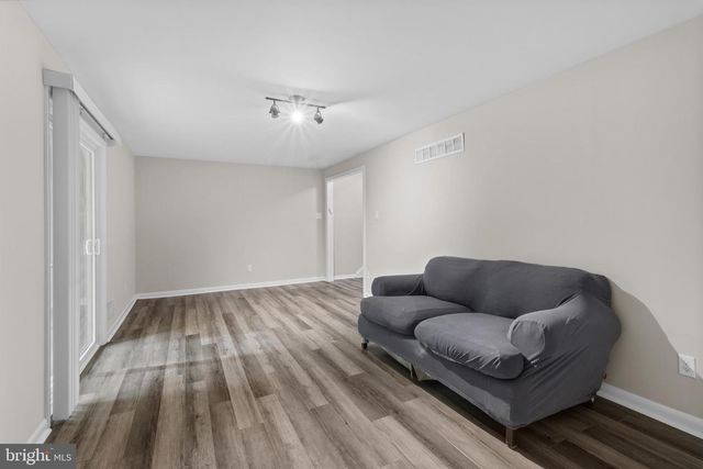 5537 DORAL DR, Wilmington, DE 19808