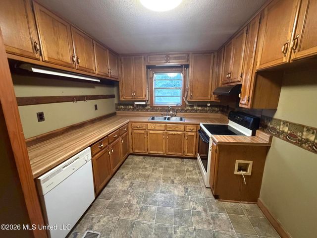 5217 Potts Camp Road, Potts Camp, MS 38659