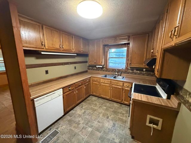 5217 Potts Camp Road, Potts Camp, MS 38659