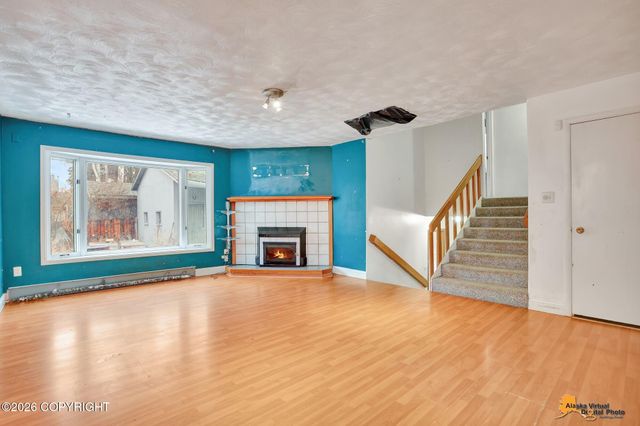 537 W 74th Avenue, Anchorage, AK 99518