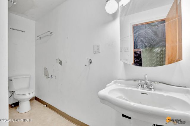 537 W 74th Avenue, Anchorage, AK 99518