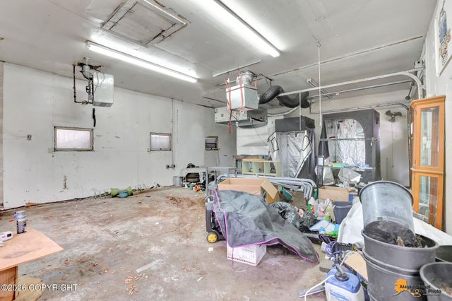 537 W 74th Avenue, Anchorage, AK 99518