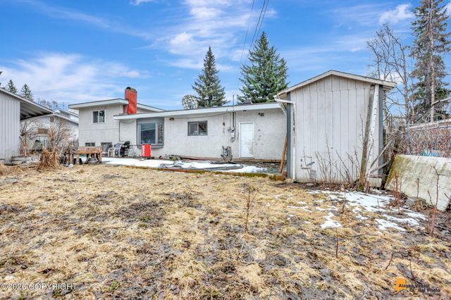 537 W 74th Avenue, Anchorage, AK 99518