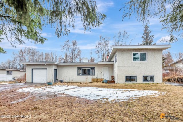 537 W 74th Avenue, Anchorage, AK 99518