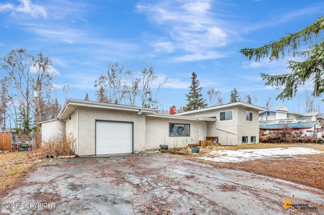 537 W 74th Avenue, Anchorage, AK 99518