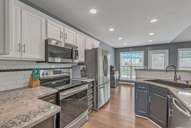 1305 Standing Stone Cir, Columbia, TN 38401