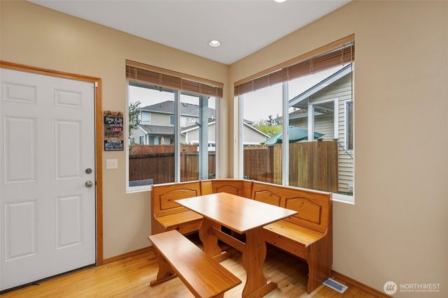 734 Glenmore Loop, Port Orchard, WA 98366