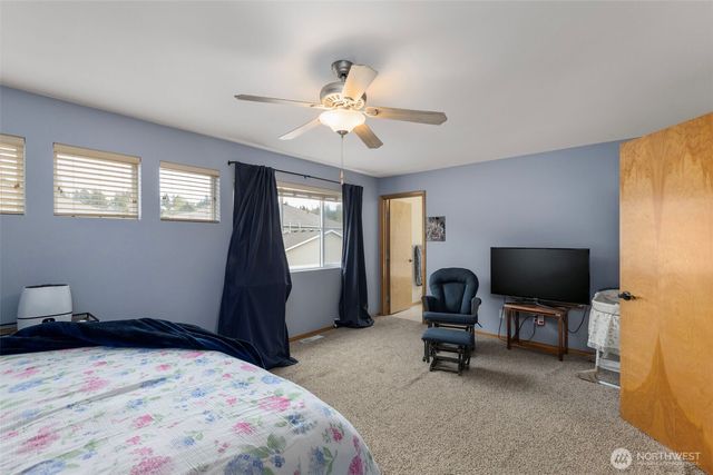 734 Glenmore Loop, Port Orchard, WA 98366
