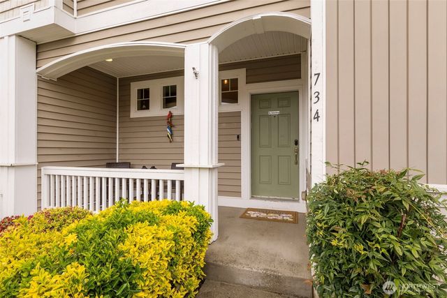 734 Glenmore Loop, Port Orchard, WA 98366