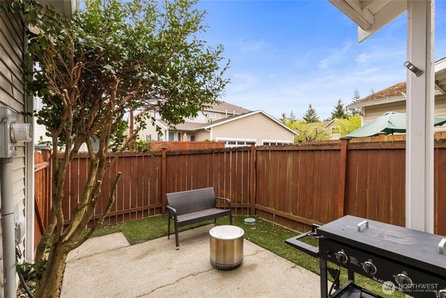 734 Glenmore Loop, Port Orchard, WA 98366
