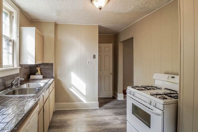 1532 Vine Avenue SW, Canton, OH 44706