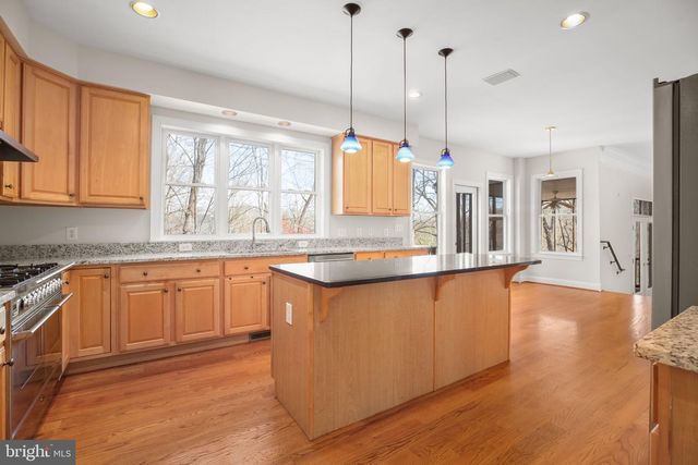 1021 ALBERT RENNOLDS DR, Fredericksburg, VA 22401