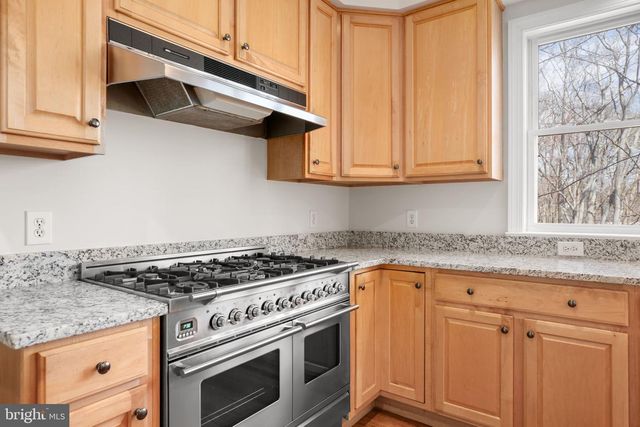 1021 ALBERT RENNOLDS DR, Fredericksburg, VA 22401