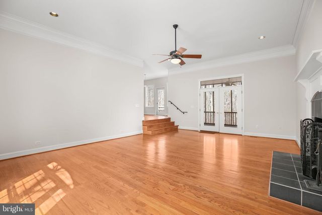 1021 ALBERT RENNOLDS DR, Fredericksburg, VA 22401