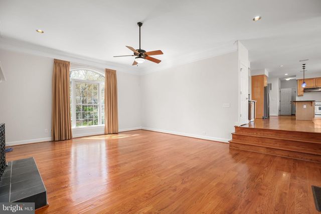 1021 ALBERT RENNOLDS DR, Fredericksburg, VA 22401