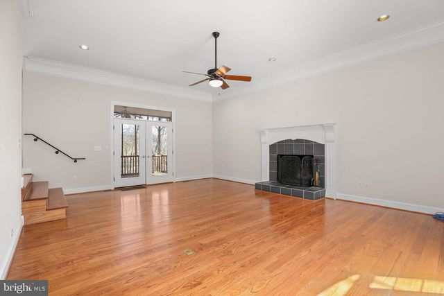 1021 ALBERT RENNOLDS DR, Fredericksburg, VA 22401