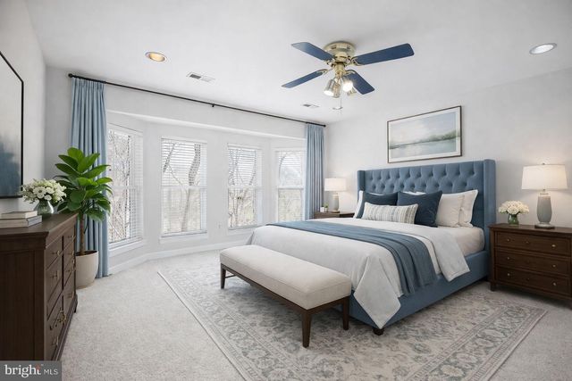 1021 ALBERT RENNOLDS DR, Fredericksburg, VA 22401