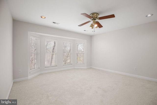 1021 ALBERT RENNOLDS DR, Fredericksburg, VA 22401