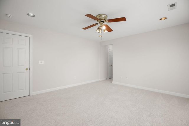 1021 ALBERT RENNOLDS DR, Fredericksburg, VA 22401