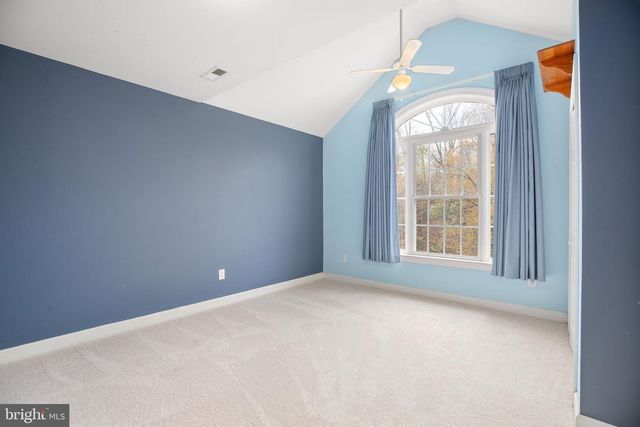 1021 ALBERT RENNOLDS DR, Fredericksburg, VA 22401