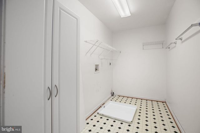 1021 ALBERT RENNOLDS DR, Fredericksburg, VA 22401