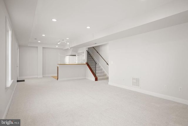 1021 ALBERT RENNOLDS DR, Fredericksburg, VA 22401