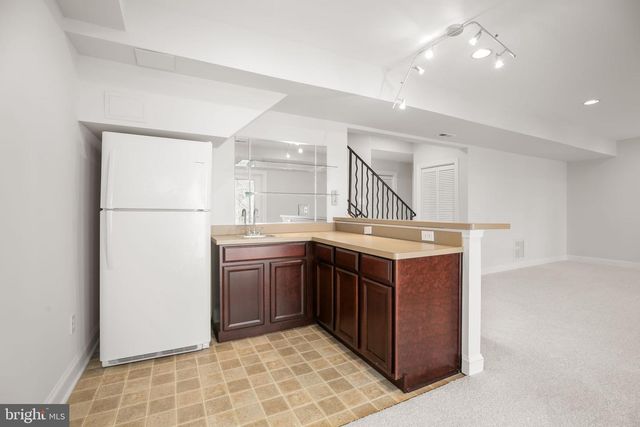 1021 ALBERT RENNOLDS DR, Fredericksburg, VA 22401