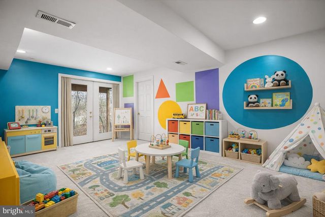 1021 ALBERT RENNOLDS DR, Fredericksburg, VA 22401