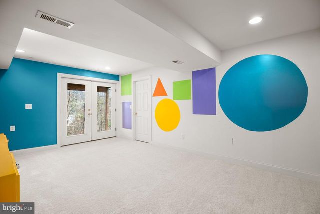 1021 ALBERT RENNOLDS DR, Fredericksburg, VA 22401