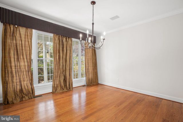 1021 ALBERT RENNOLDS DR, Fredericksburg, VA 22401