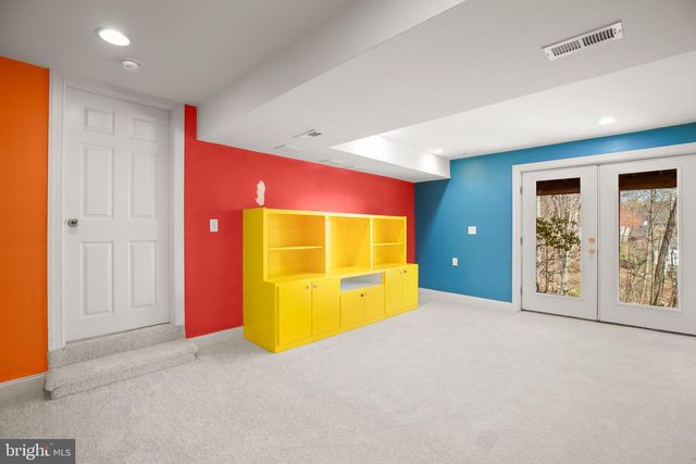 1021 ALBERT RENNOLDS DR, Fredericksburg, VA 22401