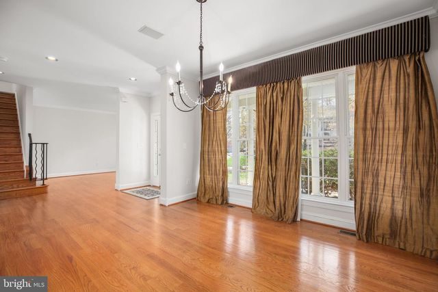 1021 ALBERT RENNOLDS DR, Fredericksburg, VA 22401