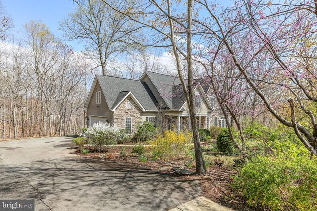 1021 ALBERT RENNOLDS DR, Fredericksburg, VA 22401