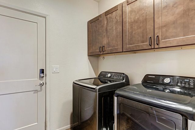 312 Pinnacle Drive SE, Rio Rancho, NM 87124