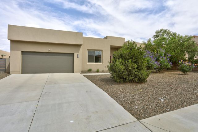 312 Pinnacle Drive SE, Rio Rancho, NM 87124