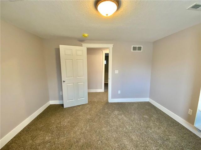 3046 N 27th Street, Kansas City, KS 66104