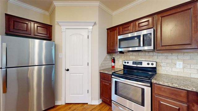 2900 Horseback Court, College Station, TX 77845