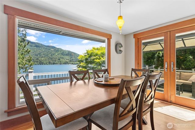 482 W Lake Samish Drive, Bellingham, WA 98229