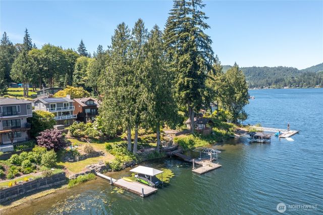482 W Lake Samish Drive, Bellingham, WA 98229