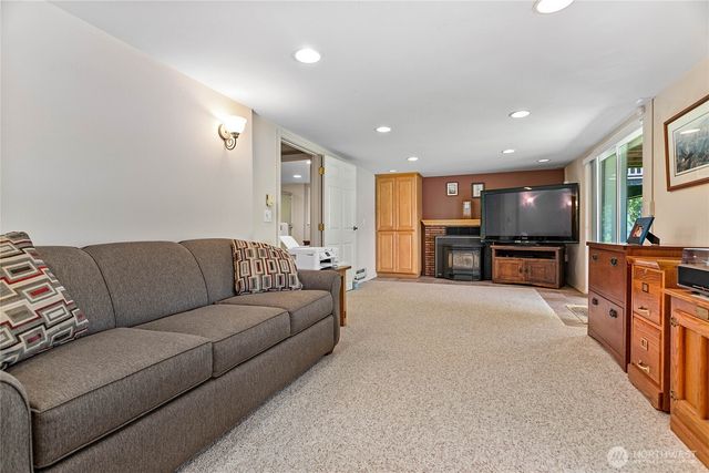 482 W Lake Samish Drive, Bellingham, WA 98229