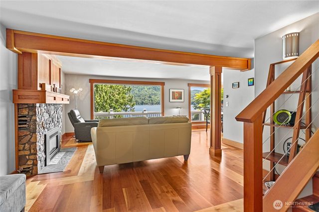 482 W Lake Samish Drive, Bellingham, WA 98229